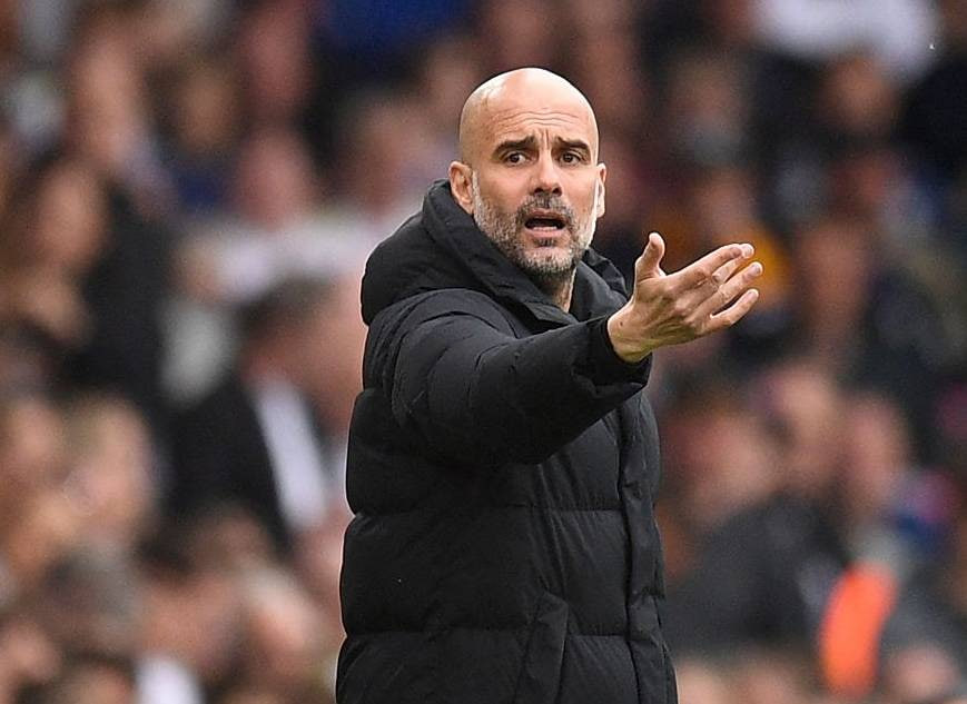 英超三冠王争夺战:仅剩两家豪门“死磕”,谁能笑到最后? 英超三冠王争夺战:仅剩两家豪门“死磕”,谁能笑到最后?